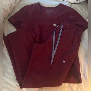 Figs Technical Collection in Maroon